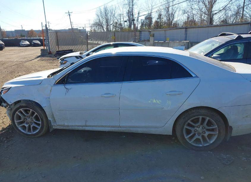 Photo 14 of 2015 Chevrolet Malibu 1LT (VIN 1G11C5SL8FF237690)