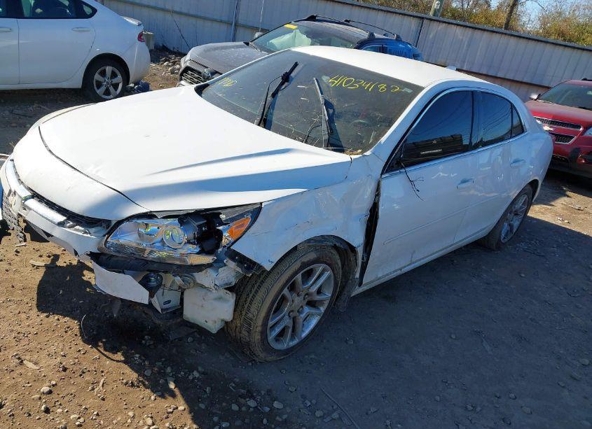 Photo 2 of 2015 Chevrolet Malibu 1LT (VIN 1G11C5SL8FF237690)