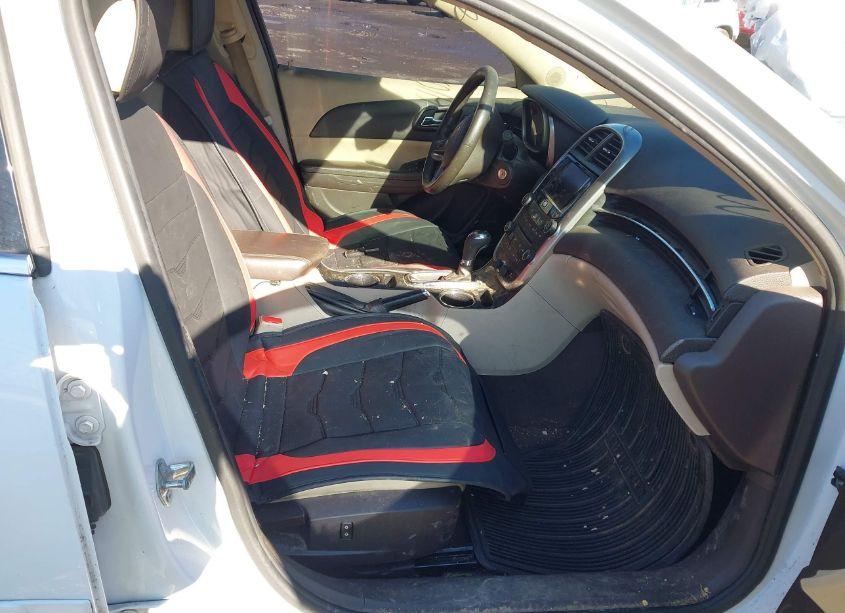 Photo 5 of 2015 Chevrolet Malibu 1LT (VIN 1G11C5SL8FF237690)