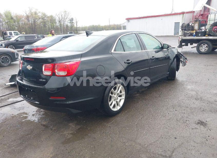 Photo 4 of 2015 Chevrolet Malibu 1LT (VIN 1G11C5SL8FF246051)