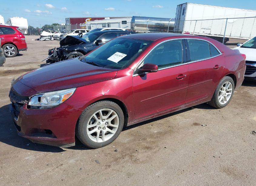 Photo 2 of 2015 Chevrolet Malibu 1LT (VIN 1G11C5SL8FF271810)