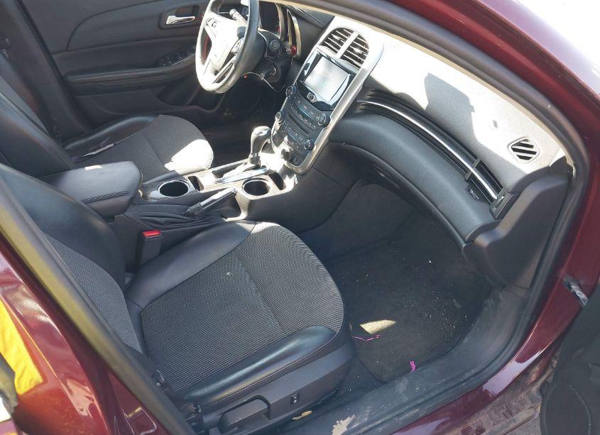 Photo 5 of 2015 Chevrolet Malibu 1LT (VIN 1G11C5SL8FF271810)