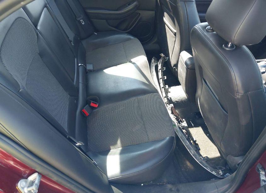 Photo 8 of 2015 Chevrolet Malibu 1LT (VIN 1G11C5SL8FF271810)