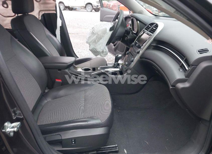 Photo 5 of 2015 Chevrolet Malibu 1LT (VIN 1G11C5SL8FF278076)