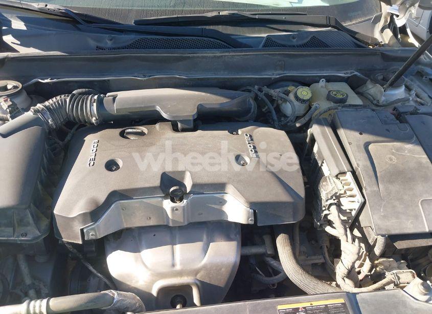 Photo 10 of 2015 Chevrolet Malibu 1LT (VIN 1G11C5SL8FF305096)