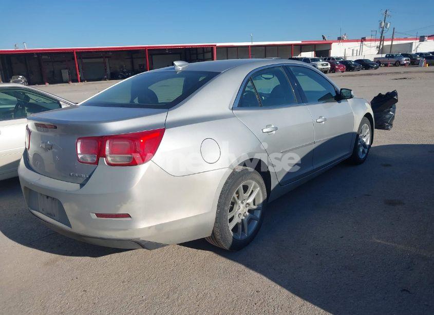 Photo 4 of 2015 Chevrolet Malibu 1LT (VIN 1G11C5SL8FF305096)