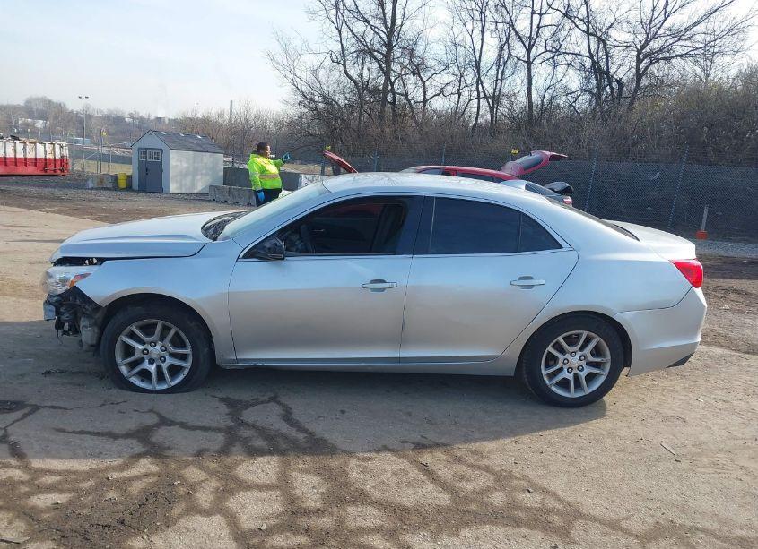 Photo 14 of 2015 Chevrolet Malibu 1LT (VIN 1G11C5SL8FF324294)