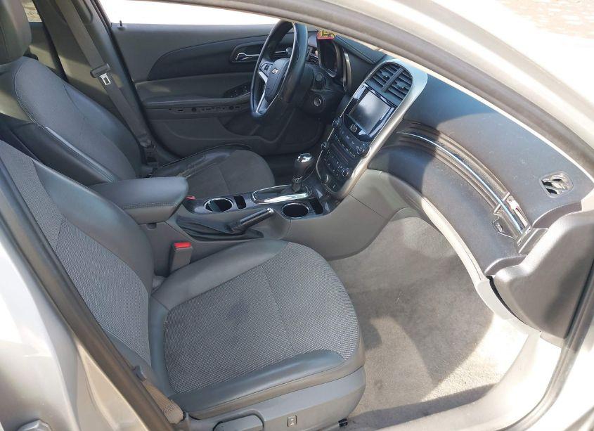 Photo 5 of 2015 Chevrolet Malibu 1LT (VIN 1G11C5SL8FF324294)