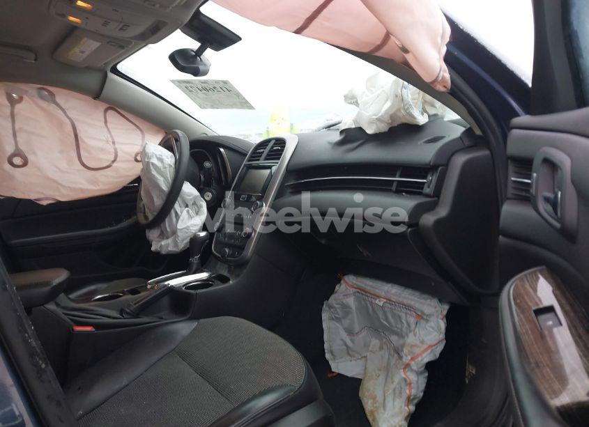 Photo 5 of 2015 Chevrolet Malibu 1LT (VIN 1G11C5SL8FF332900)