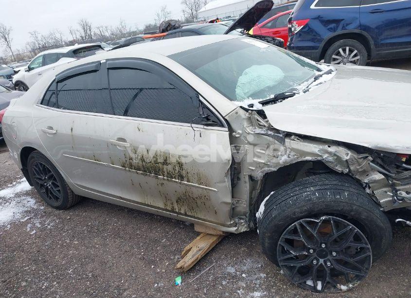 Photo 13 of 2015 Chevrolet Malibu 1LT (VIN 1G11C5SL8FF353312)