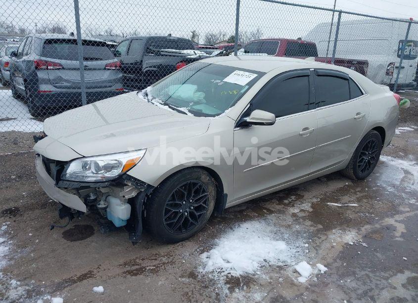 Photo 2 of 2015 Chevrolet Malibu 1LT (VIN 1G11C5SL8FF353312)