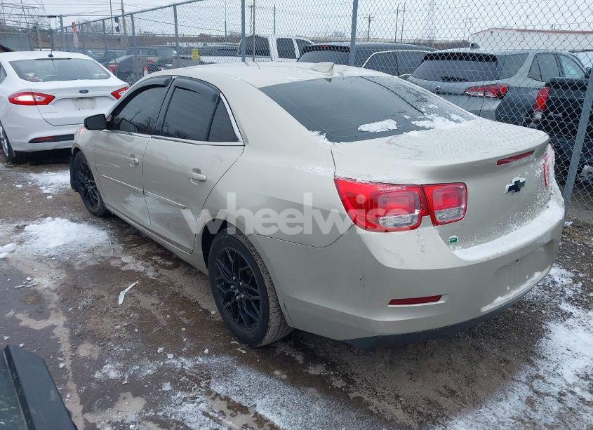 Photo 3 of 2015 Chevrolet Malibu 1LT (VIN 1G11C5SL8FF353312)