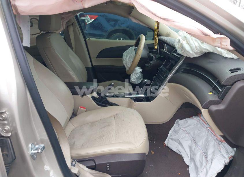 Photo 5 of 2015 Chevrolet Malibu 1LT (VIN 1G11C5SL8FF353312)