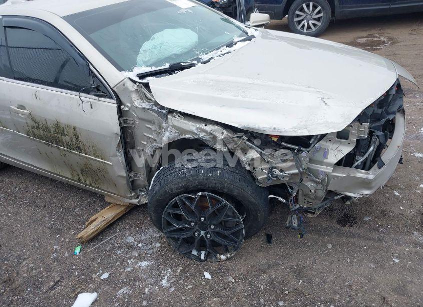Photo 6 of 2015 Chevrolet Malibu 1LT (VIN 1G11C5SL8FF353312)