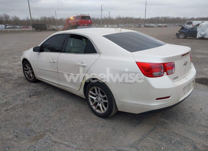 Photo 3 of 2014 Chevrolet Malibu 1LT (VIN 1G11C5SL9EF226941)