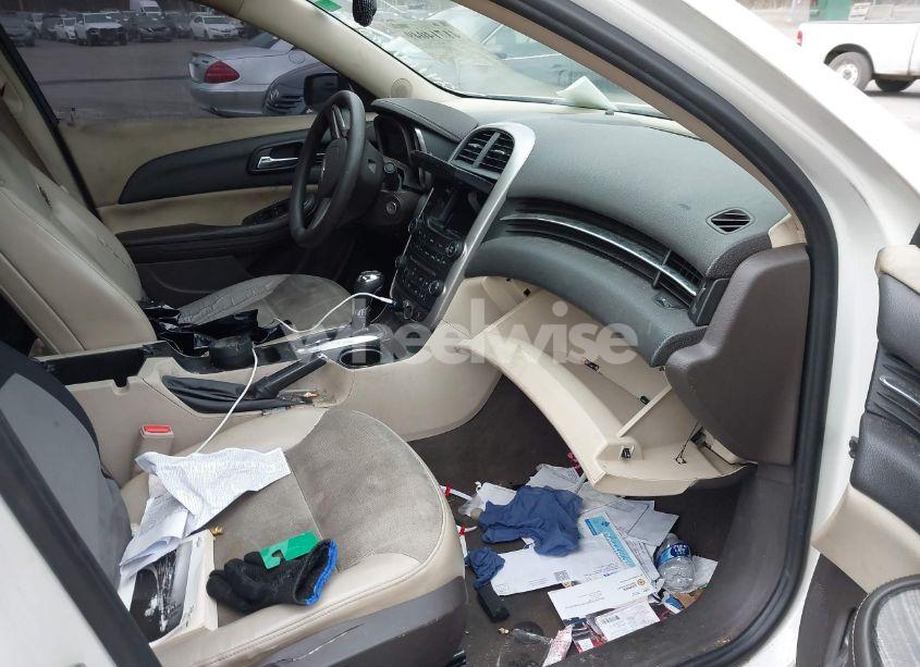 Photo 5 of 2014 Chevrolet Malibu 1LT (VIN 1G11C5SL9EF226941)