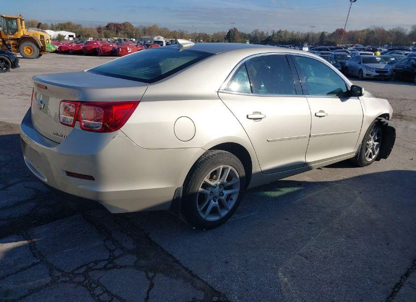 Photo 4 of 2015 Chevrolet Malibu 1LT (VIN 1G11C5SL9FF101861)