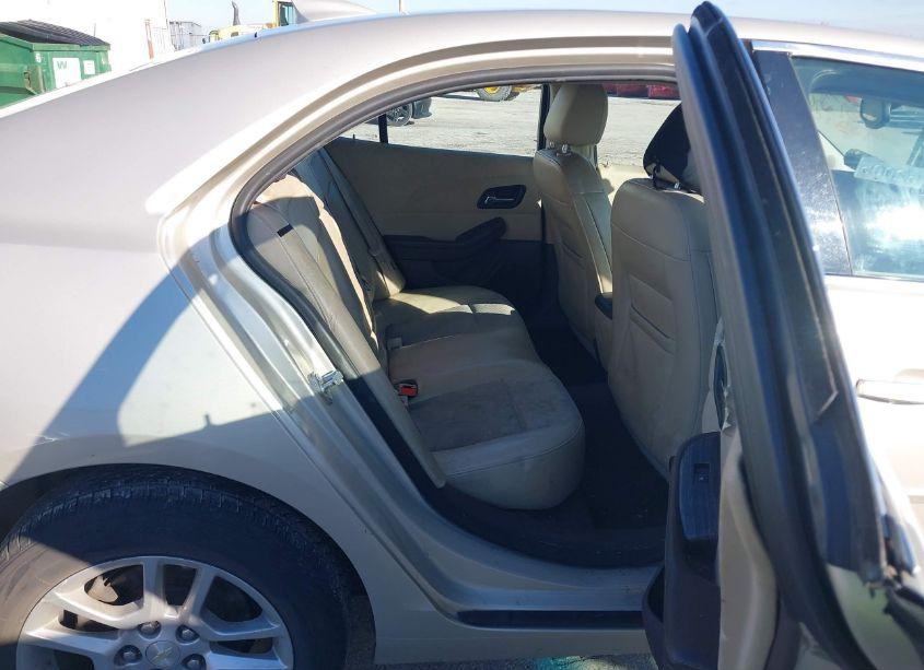 Photo 8 of 2015 Chevrolet Malibu 1LT (VIN 1G11C5SL9FF101861)
