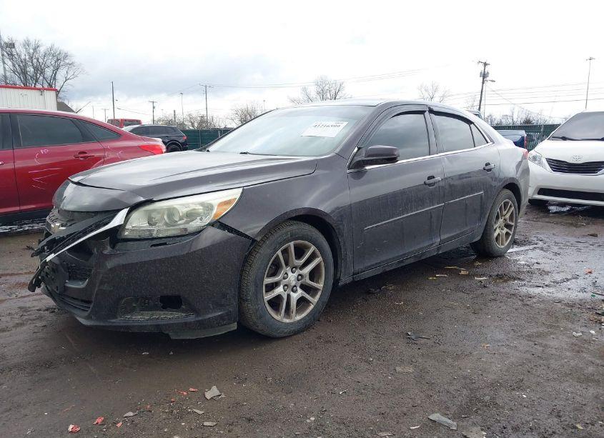 Photo 2 of 2015 Chevrolet Malibu 1LT (VIN 1G11C5SL9FF127831)