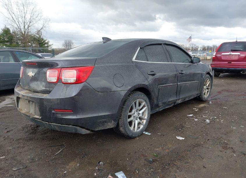 Photo 4 of 2015 Chevrolet Malibu 1LT (VIN 1G11C5SL9FF127831)