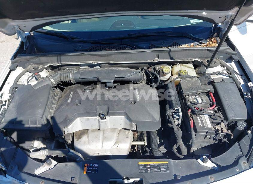 Photo 10 of 2015 Chevrolet Malibu 1LT (VIN 1G11C5SL9FF135637)