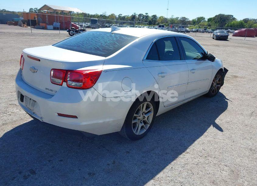 Photo 4 of 2015 Chevrolet Malibu 1LT (VIN 1G11C5SL9FF135637)