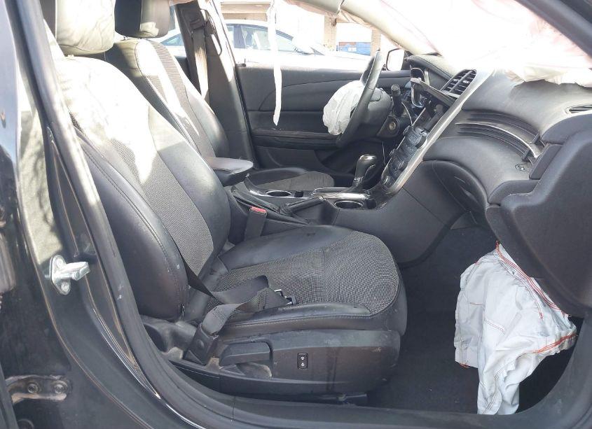 Photo 5 of 2015 Chevrolet Malibu 1LT (VIN 1G11C5SL9FF214340)