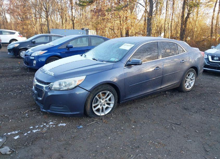 Photo 2 of 2015 Chevrolet Malibu 1LT (VIN 1G11C5SL9FF229940)