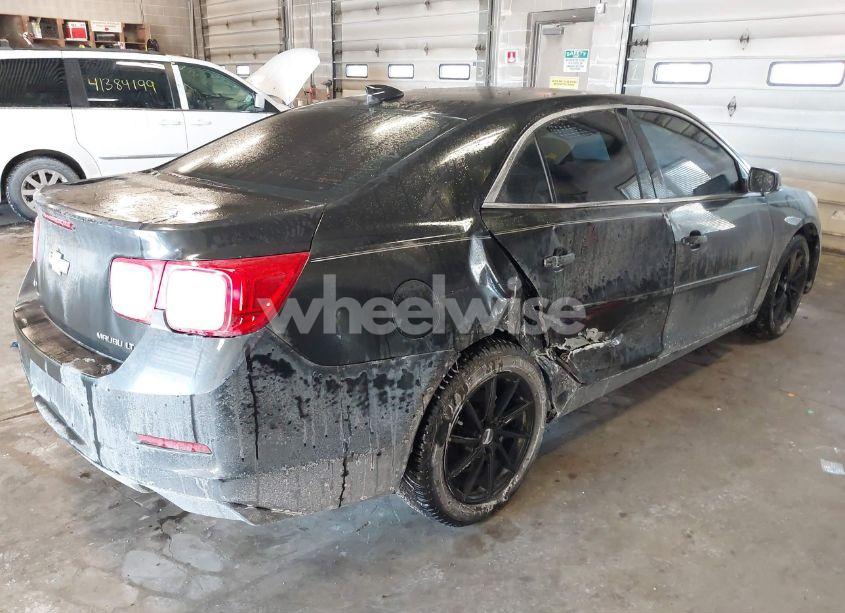 Photo 4 of 2015 Chevrolet Malibu 1LT (VIN 1G11C5SL9FF243207)