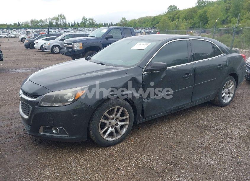Photo 2 of 2015 Chevrolet Malibu 1LT (VIN 1G11C5SL9FF296344)