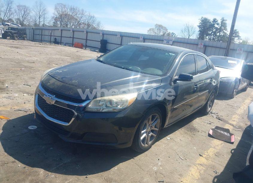 Photo 2 of 2015 Chevrolet Malibu 1LT (VIN 1G11C5SL9FF300165)