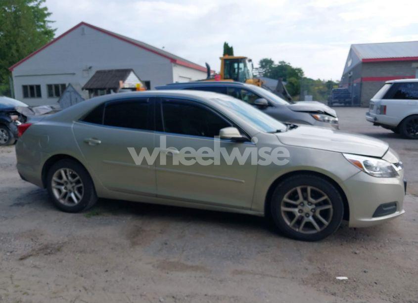 Photo 14 of 2015 Chevrolet Malibu 1LT (VIN 1G11C5SL9FF323381)