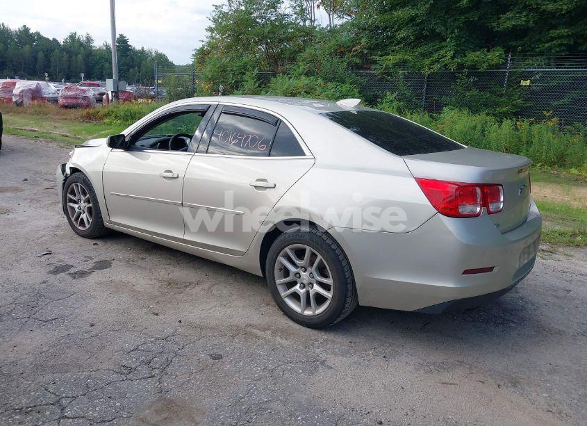 Photo 3 of 2015 Chevrolet Malibu 1LT (VIN 1G11C5SL9FF323381)