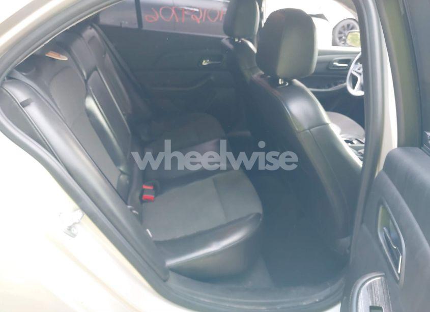 Photo 8 of 2015 Chevrolet Malibu 1LT (VIN 1G11C5SL9FF323381)