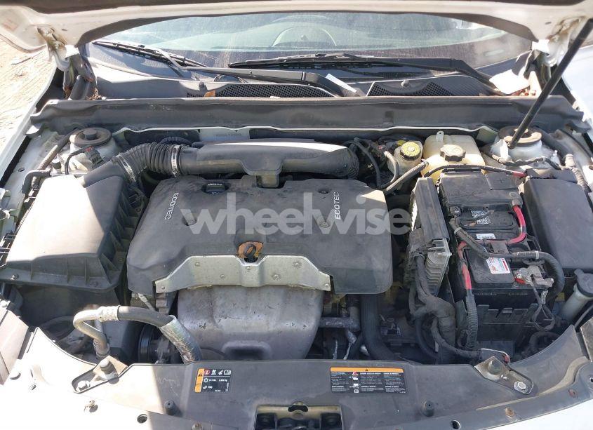 Photo 10 of 2015 Chevrolet Malibu 1LT (VIN 1G11C5SL9FU130644)