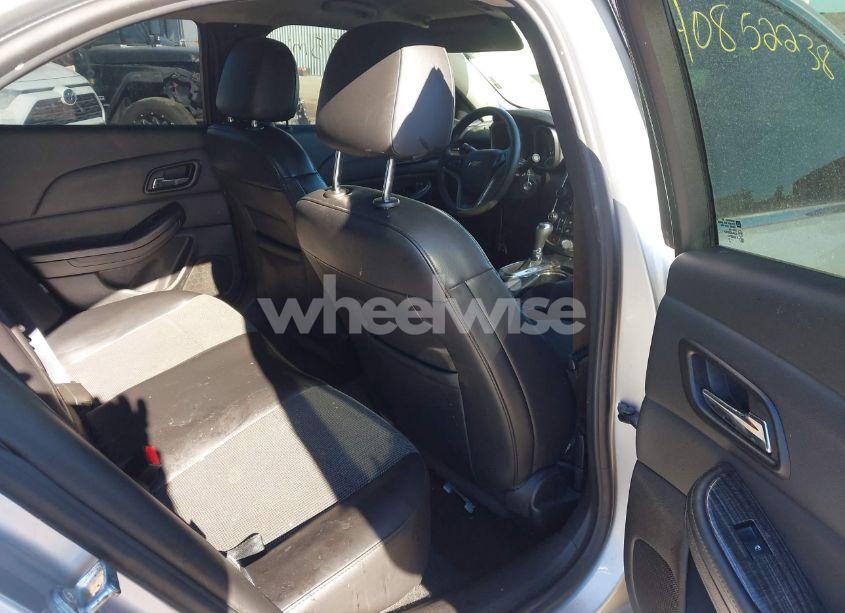 Photo 8 of 2015 Chevrolet Malibu 1LT (VIN 1G11C5SL9FU150411)