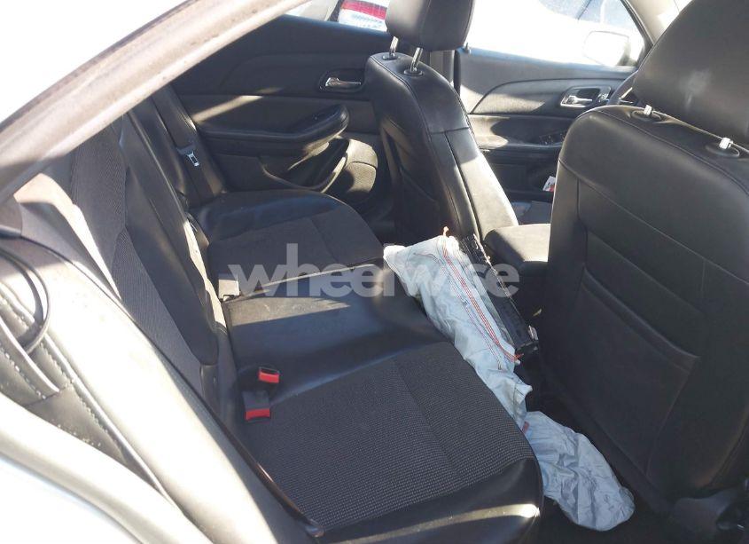 Photo 8 of 2014 Chevrolet Malibu 1LT (VIN 1G11C5SLXEF144748)