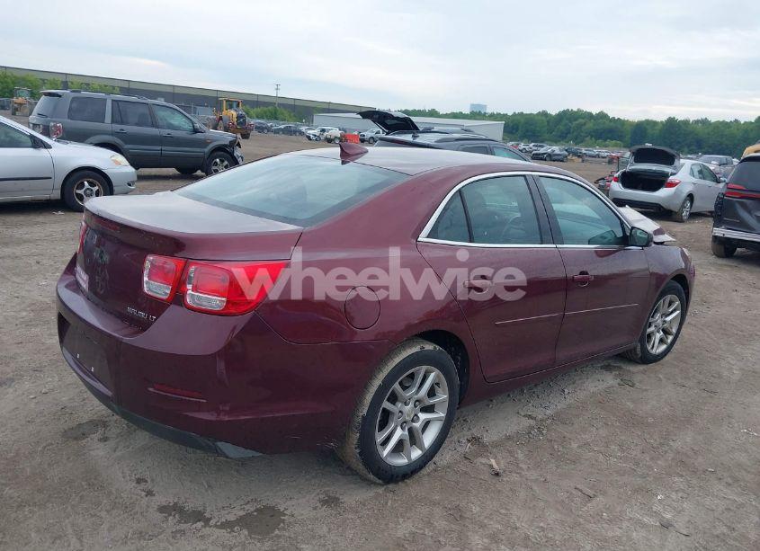Photo 4 of 2015 Chevrolet Malibu 1LT (VIN 1G11C5SLXFF115140)
