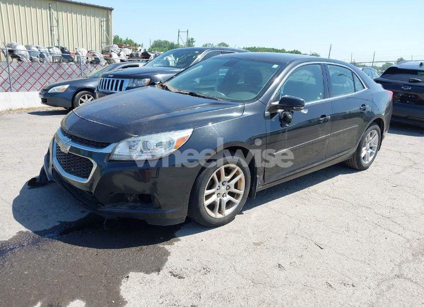 Photo 2 of 2015 Chevrolet Malibu 1LT (VIN 1G11C5SLXFF217604)