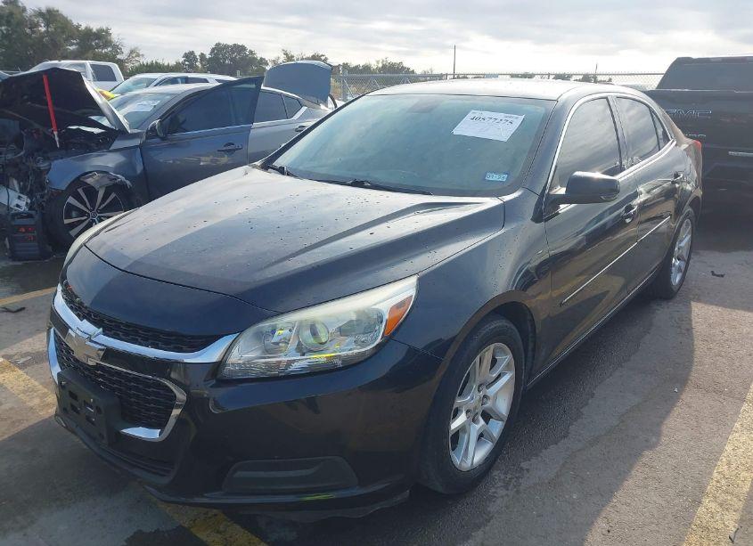 Photo 2 of 2015 Chevrolet Malibu 1LT (VIN 1G11C5SLXFF232376)
