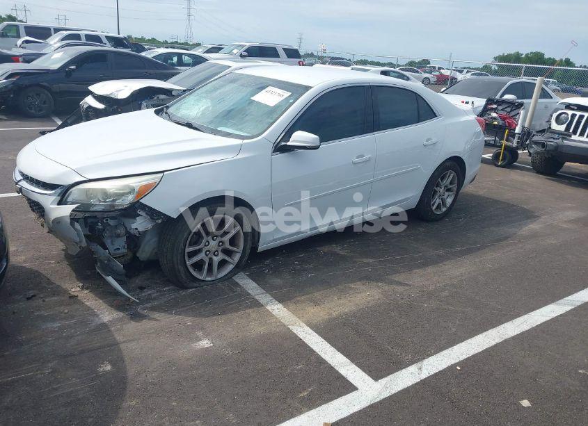 Photo 2 of 2015 Chevrolet Malibu 1LT (VIN 1G11C5SLXFF237299)