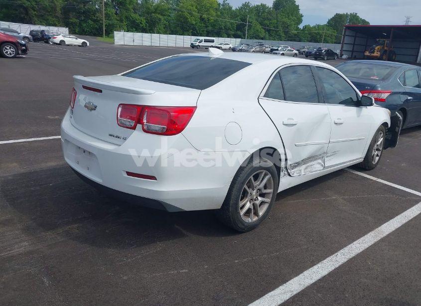 Photo 4 of 2015 Chevrolet Malibu 1LT (VIN 1G11C5SLXFF237299)