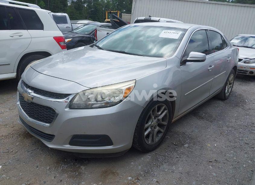 Photo 2 of 2015 Chevrolet Malibu 1LT (VIN 1G11C5SLXFF244303)