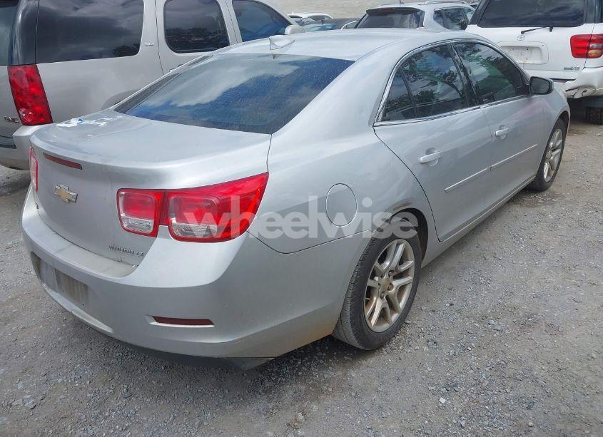Photo 4 of 2015 Chevrolet Malibu 1LT (VIN 1G11C5SLXFF244303)