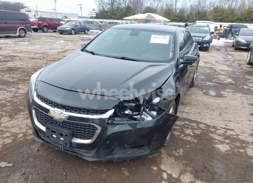 Photo 2 of 2015 Chevrolet Malibu 1LT (VIN 1G11C5SLXFF281884)
