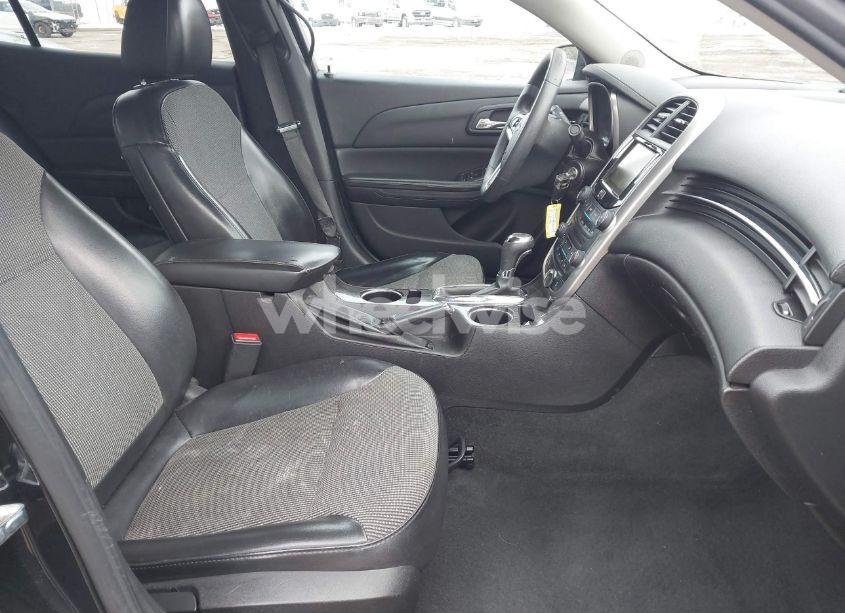 Photo 5 of 2015 Chevrolet Malibu 1LT (VIN 1G11C5SLXFF281884)