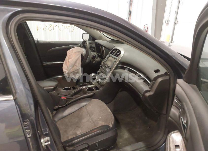 Photo 5 of 2015 Chevrolet Malibu 1LT (VIN 1G11C5SLXFF334440)