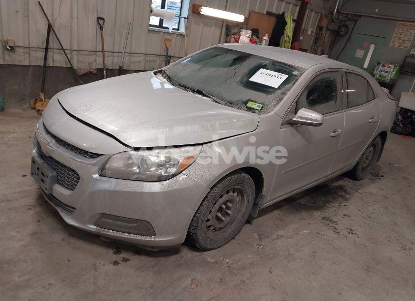 Photo 2 of 2015 Chevrolet Malibu 1LT (VIN 1G11C5SLXFF350850)
