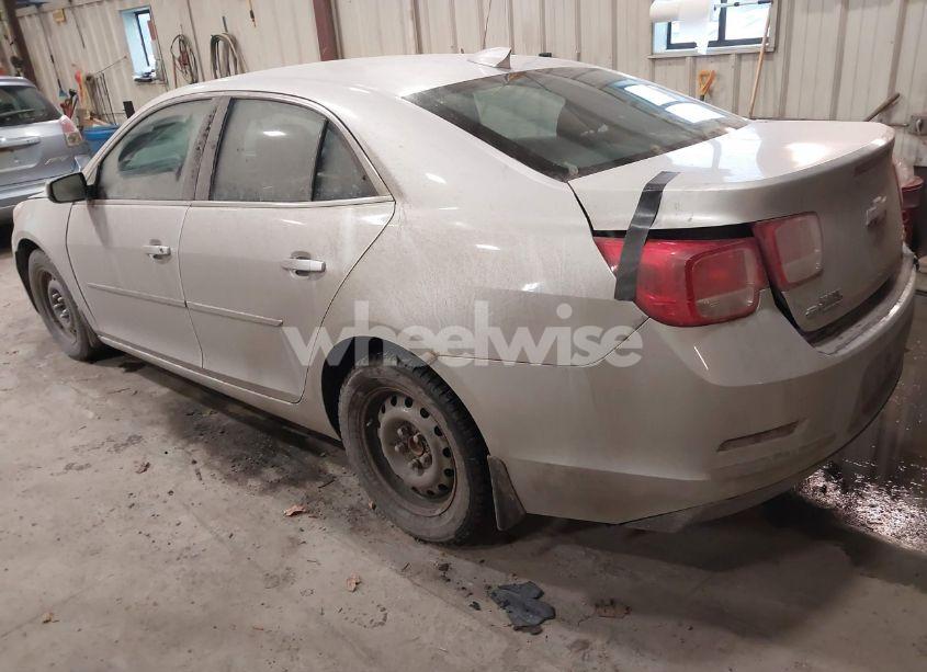 Photo 3 of 2015 Chevrolet Malibu 1LT (VIN 1G11C5SLXFF350850)