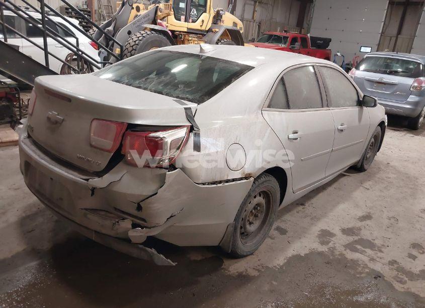 Photo 4 of 2015 Chevrolet Malibu 1LT (VIN 1G11C5SLXFF350850)